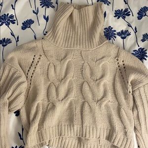 Off- White Super Soft Cropped Sweater